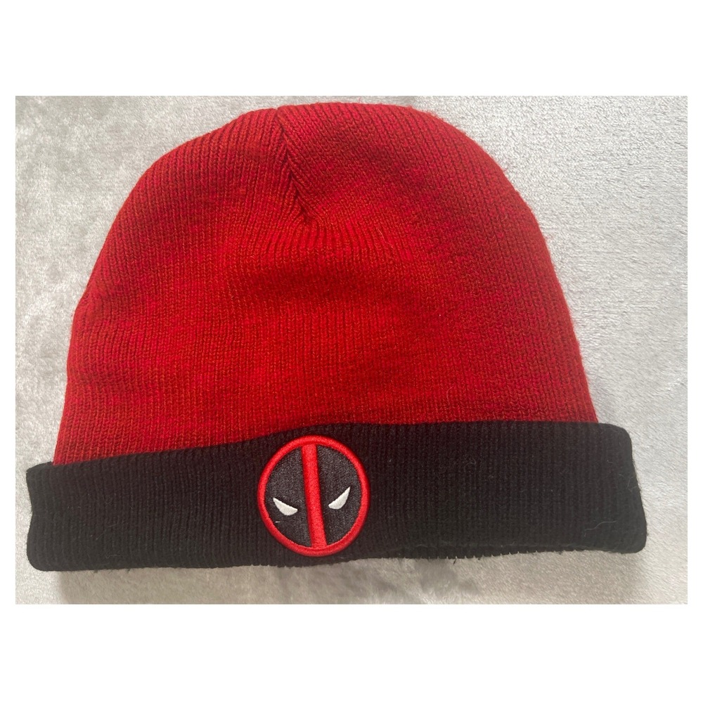 Marvel Deadpool Red Black Knit Beanie Hat Embroidered Logo Cuffed Skull Cap OS
